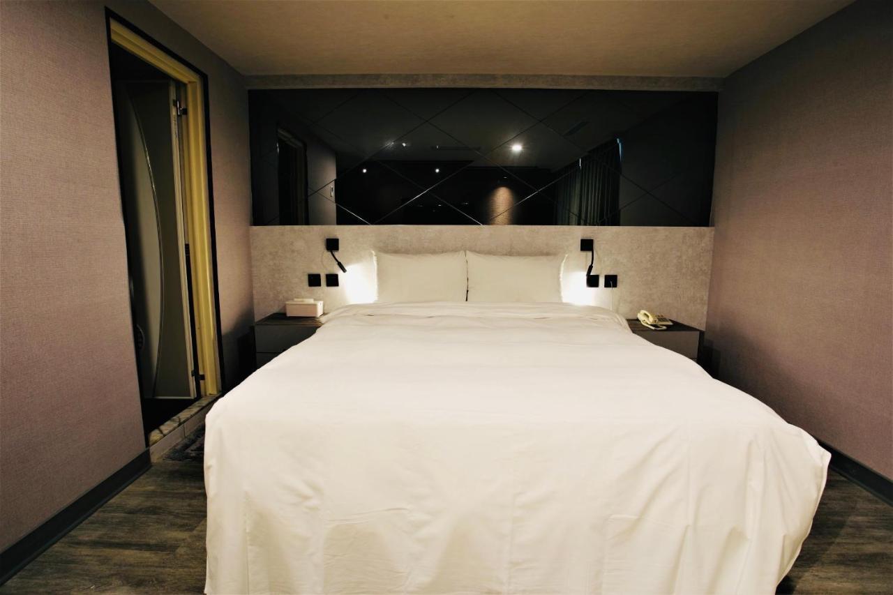 Golden Home Hotel Taipeh Exterior foto